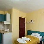 Emre Hotel *